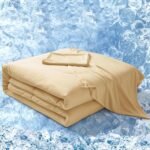 Cooling Comforter Set with Knitted Fabric and Cloud Like Filling